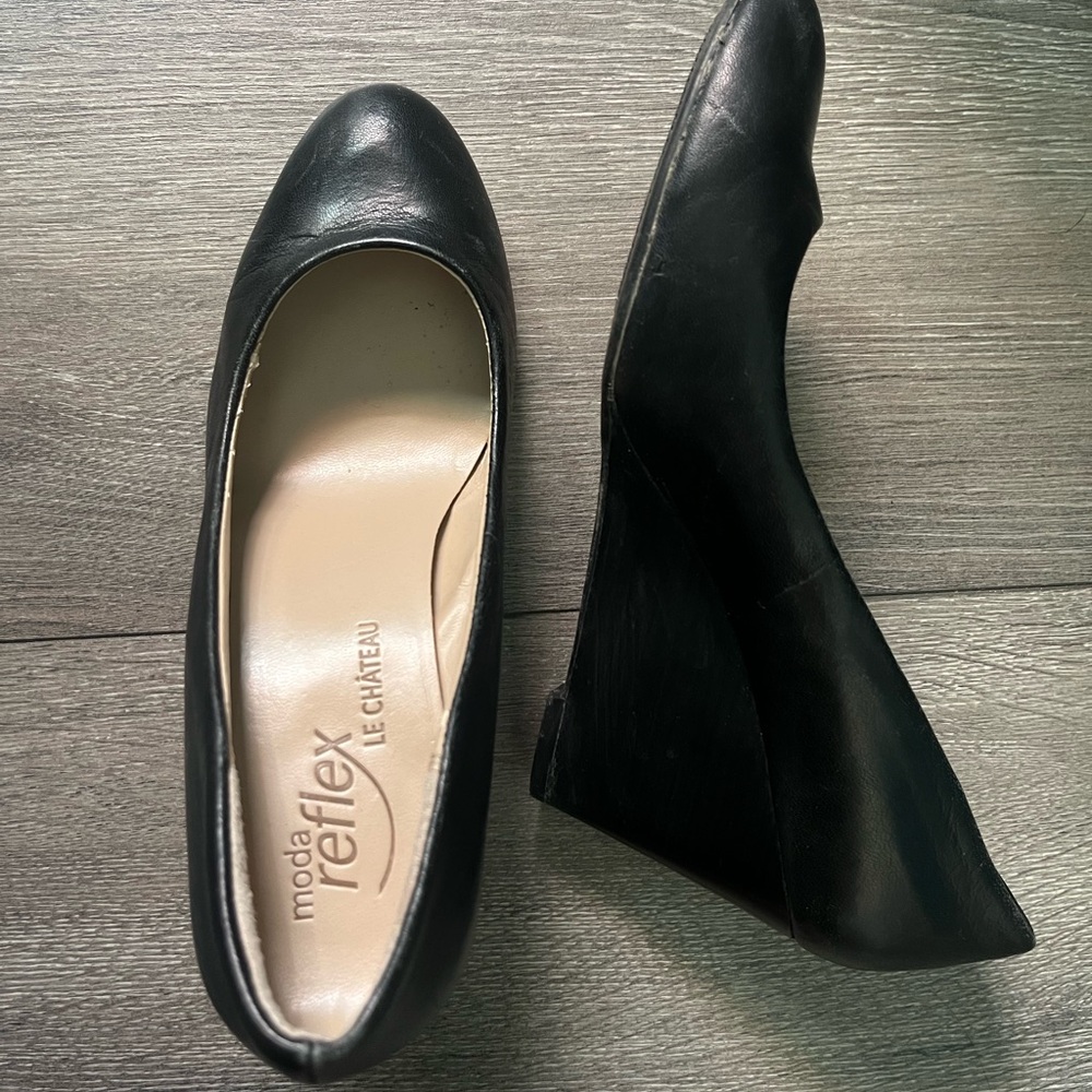 black wedge heels